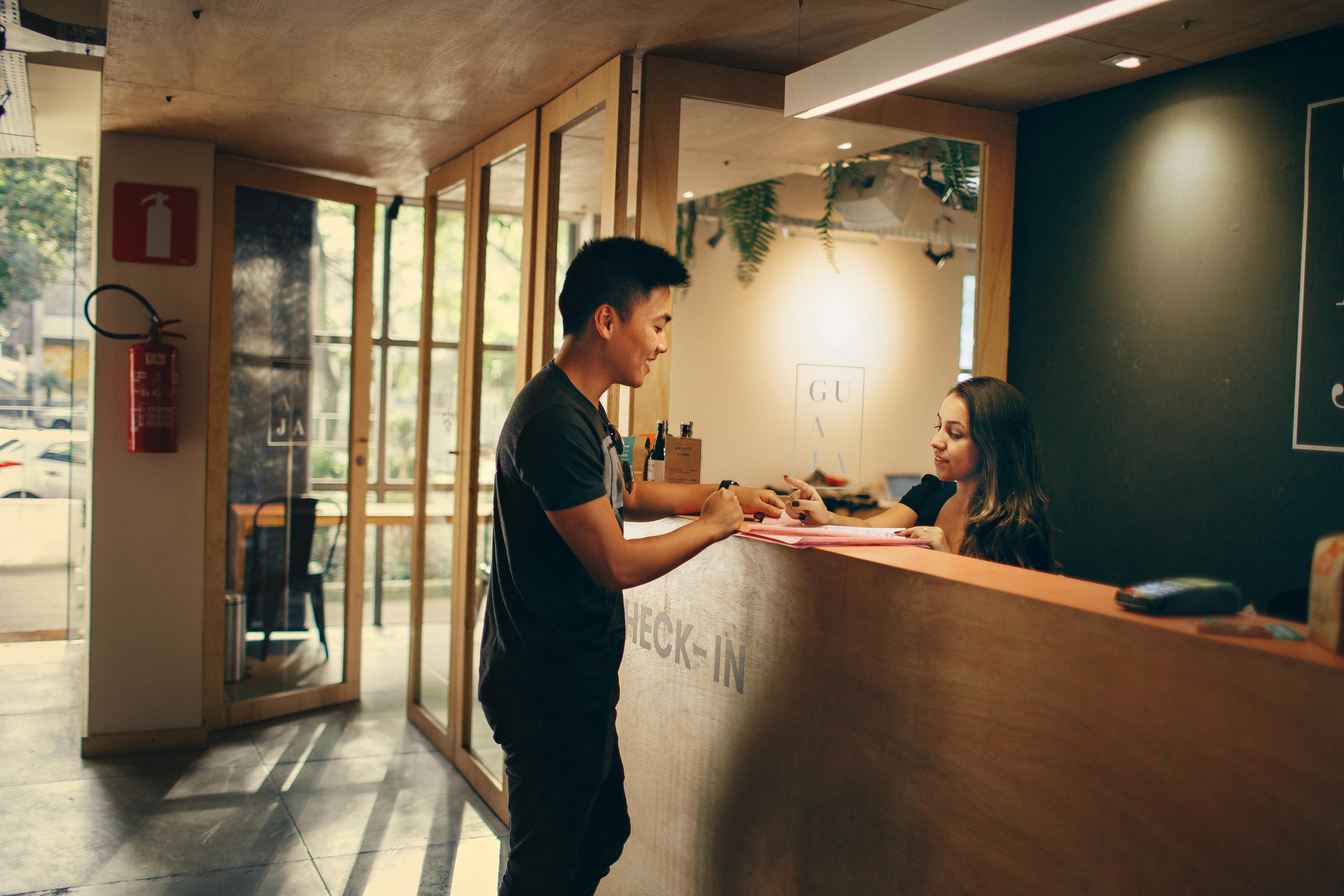 E card tại dịch vụ khách sạn, spa